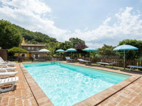 Holiday Home in Assisi with Pool Terrace Garden Sun loungers